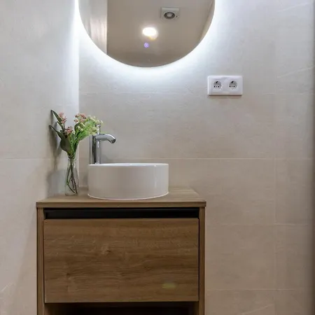 Daire Moderno, Con Acceso Y Jardin Privado, Playa A 50 M *