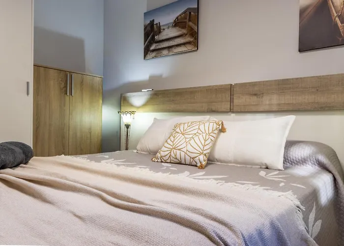 Appartement Alquiler Casa Con Jardin Privado A 100m De La Playa